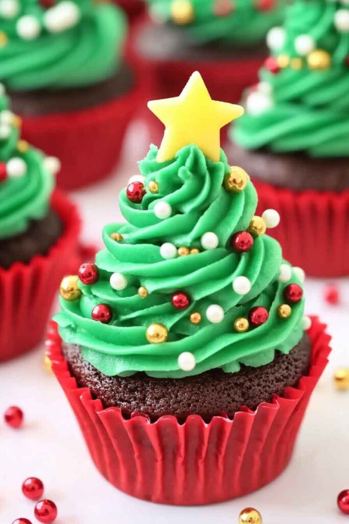 How to Serve These Christmas Tree Cupcakes