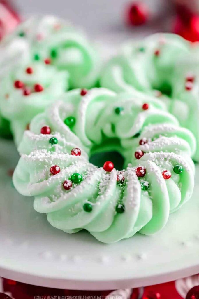 How to Serve Christmas Tree Wreath Meringue Cookies
