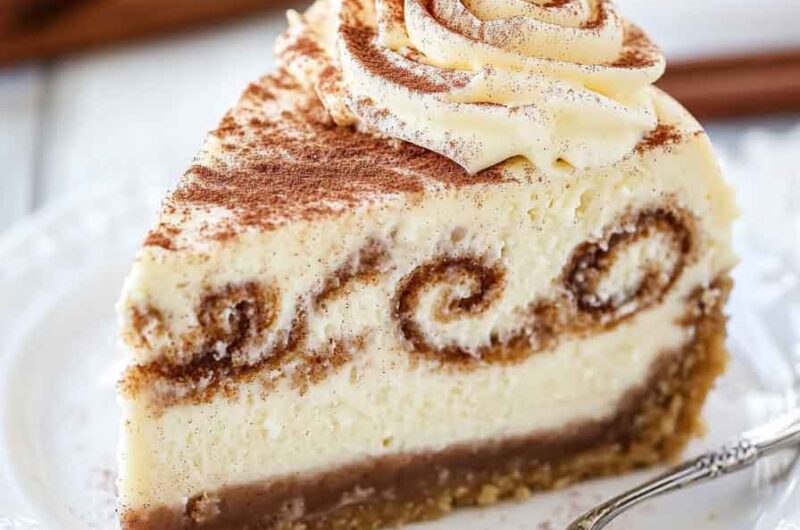 Cinnamon Roll Cheesecake