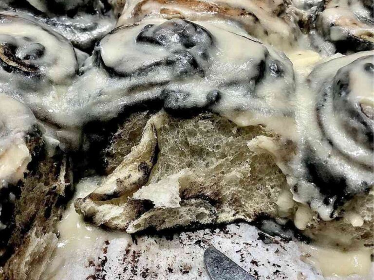 Cookies and Cream Cinnamon Rolls Recipe: A Delightful Twist on a Classic