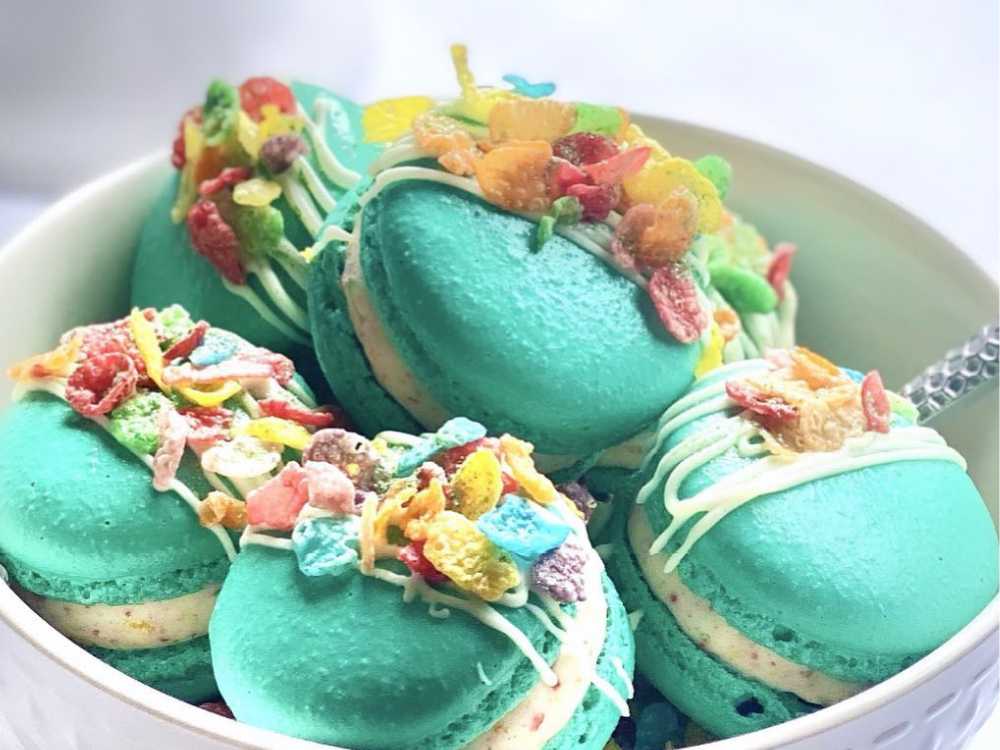 Fruity Pebble Macarons