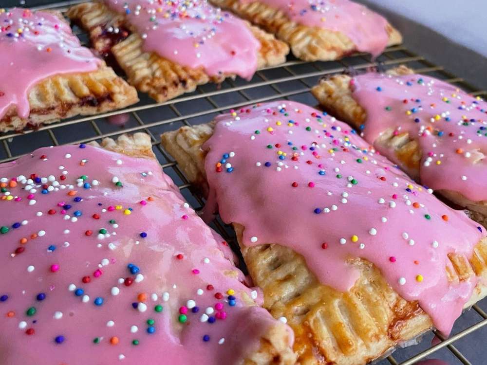 Homemade Strawberry Pop Tarts