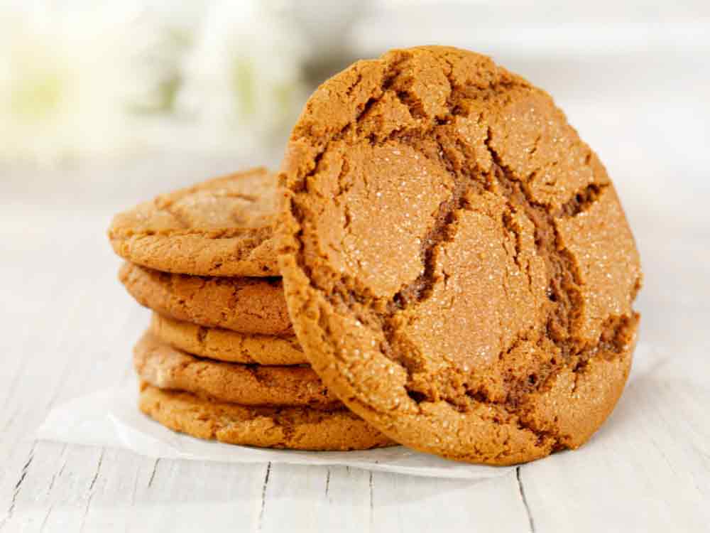 Molasses Crinkle Cookies