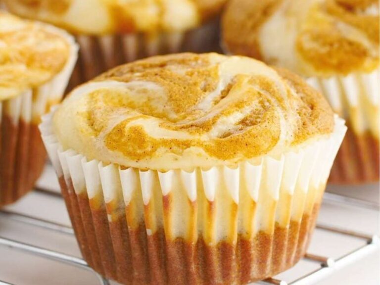 Pumpkin Cream Cheese Swirl Muffins Recipe