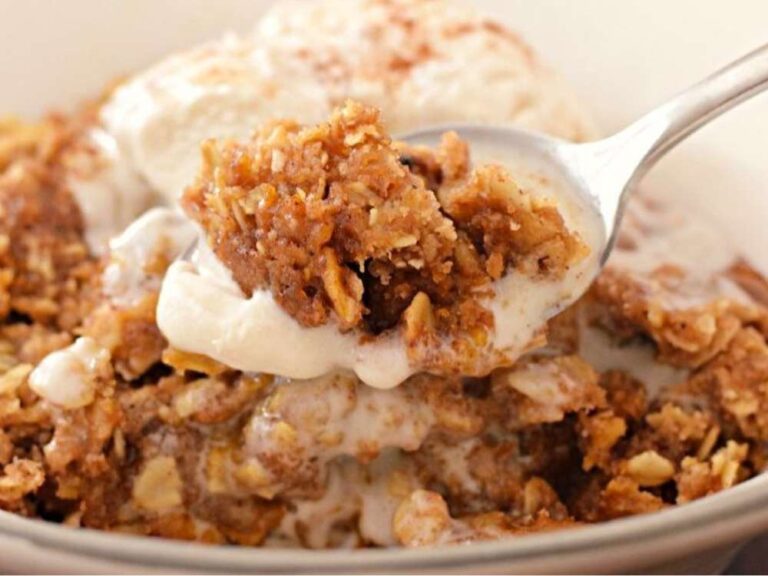 Pumpkin Crisp: A Delightful Autumn Dessert