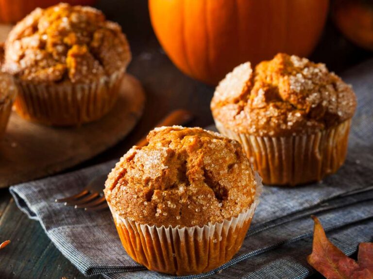 Pumpkin Muffins: A Cozy Fall Delight