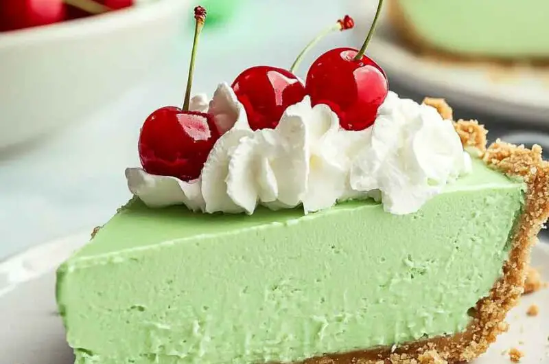 Shamrock Shake Pie – A Cool, Minty Dessert Delight