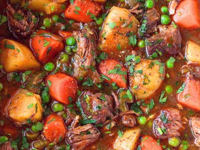 Slow Cooker Beef Stew Recipe: The Ultimate Comfort Food for 2024