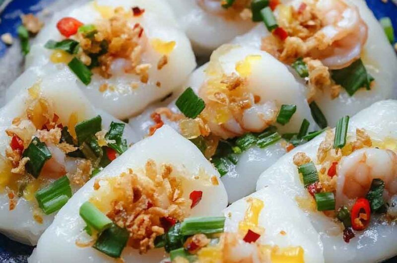 Vietnamese Steamed Rice Cakes
