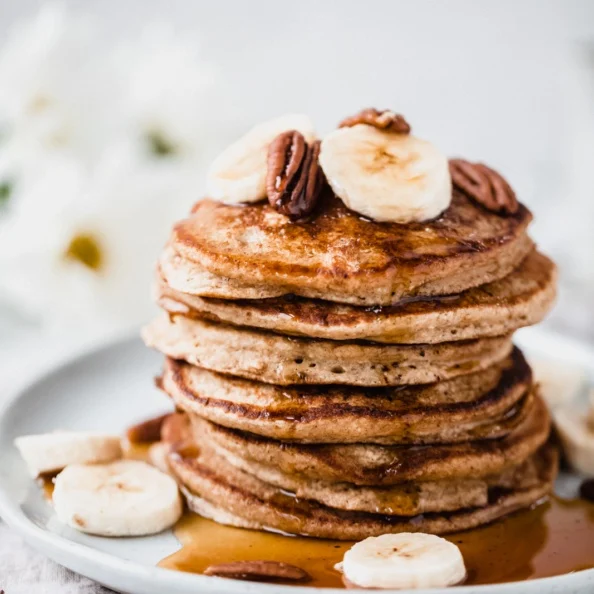 Banana Oatmeal Pancakes