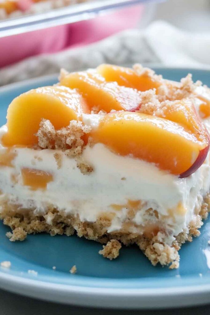 How to Serve Pineapple Cake